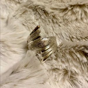 Glitzy Sterling Silver Ring Size 7.5